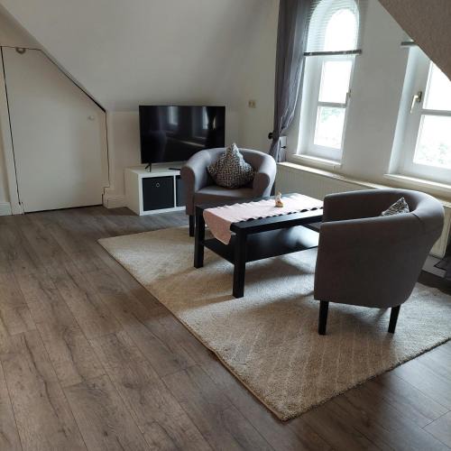 Neumuenster House | Zimmervermietung B&B