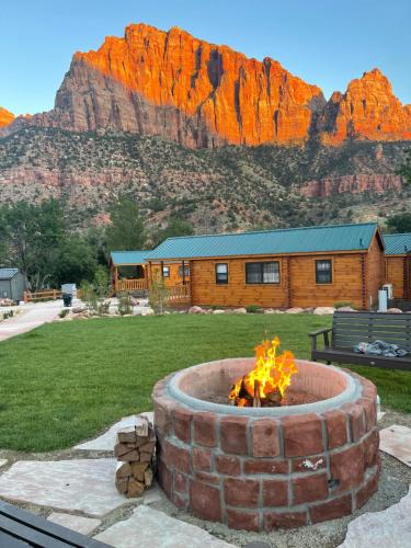 Zion National Park South Entrance Hotel | Zion Canyon Cabins