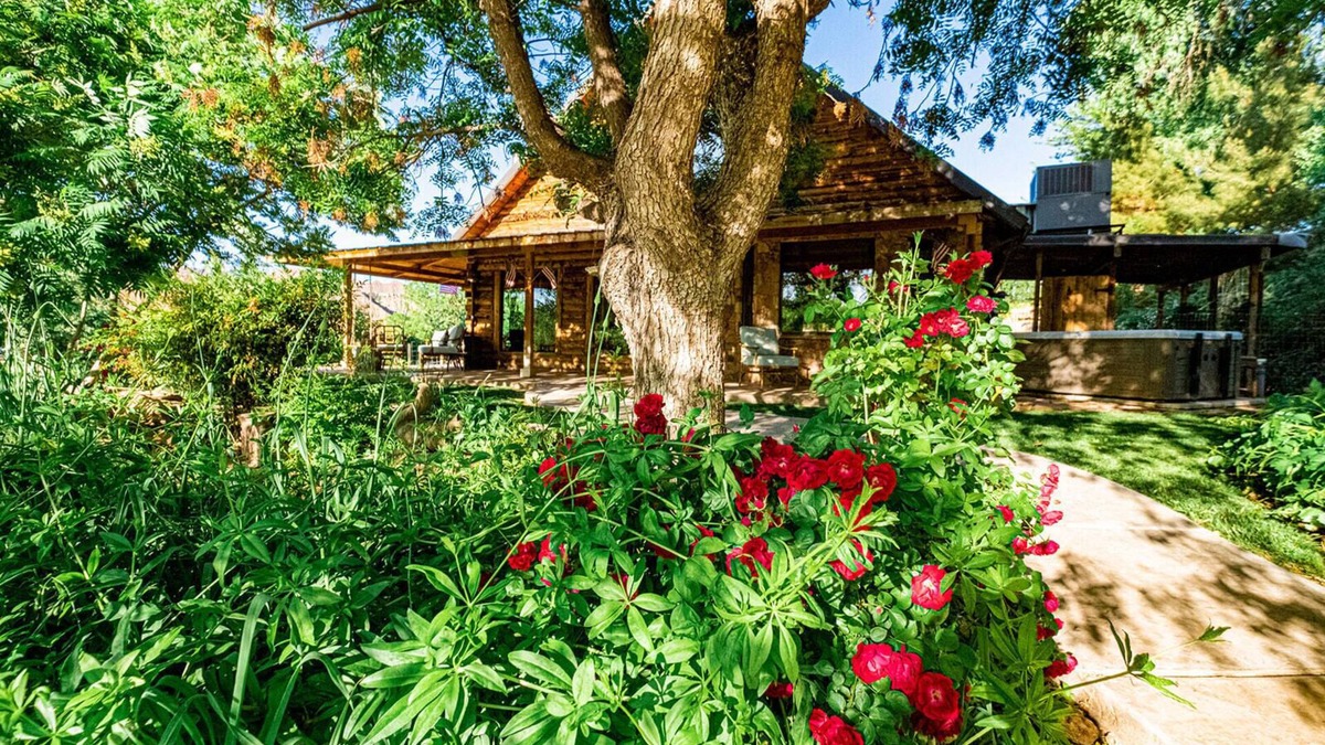 Virgin Cabin | Zion's Cabin and Boujee Barn