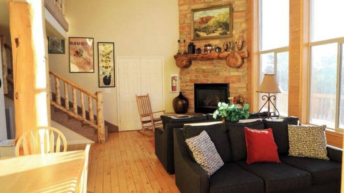 Zion National Park East Entrance Cabin | Zion Views-Sunrise Lodge +Resort Access