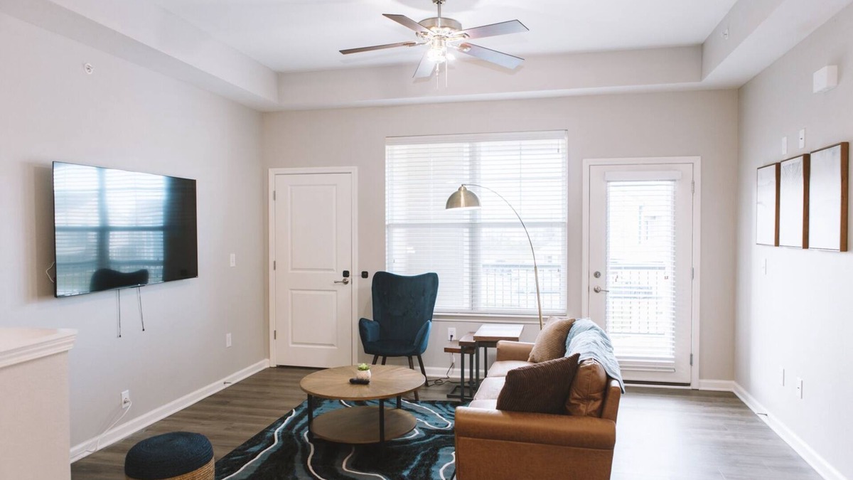 Zionsville Condo | Zionsville Luxury 1BR w/Balcony
