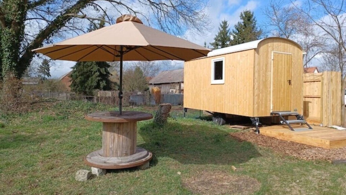 Steinhoefel House | Zirkuswagen: Glamping Küche Parken Hofladen