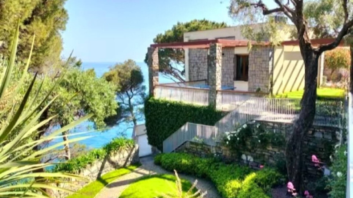 Zoagli House | Zoagli, 15km de Portofino. Pool and sea view with private access to the water.