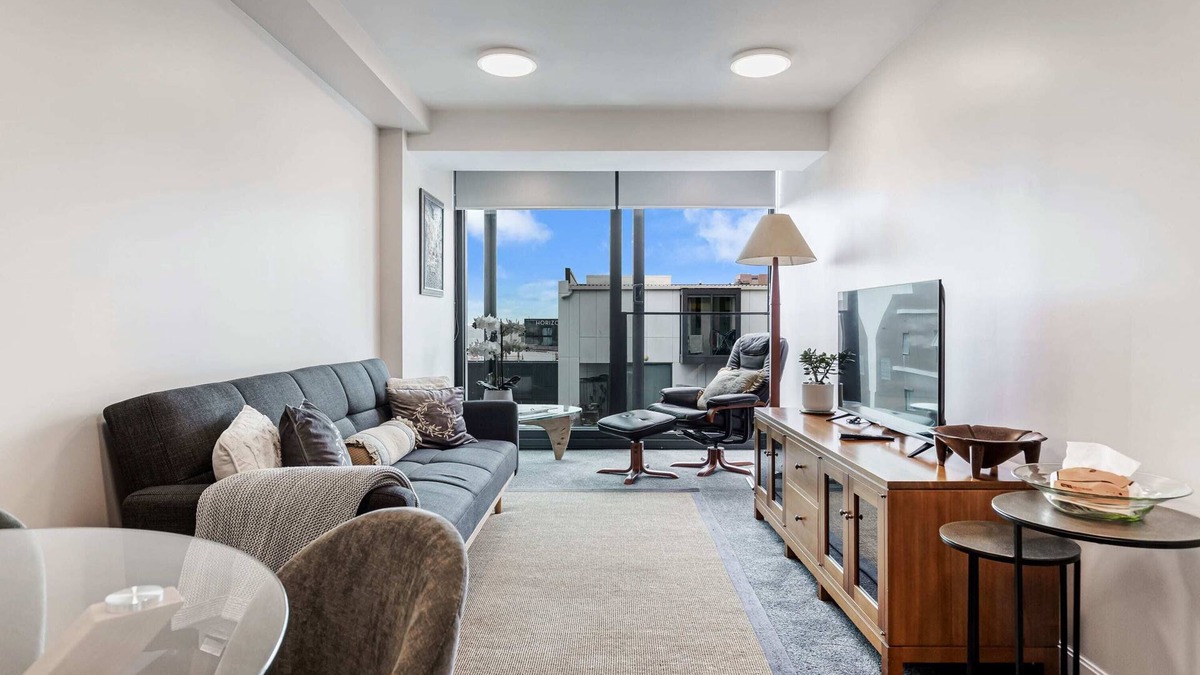 Auckland Central Business District Apartment | Zodiak Stays: Cozy CBD 2BR Near Top Dining Spots