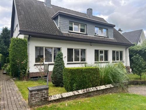 Kraainem Villa | Zonnebos