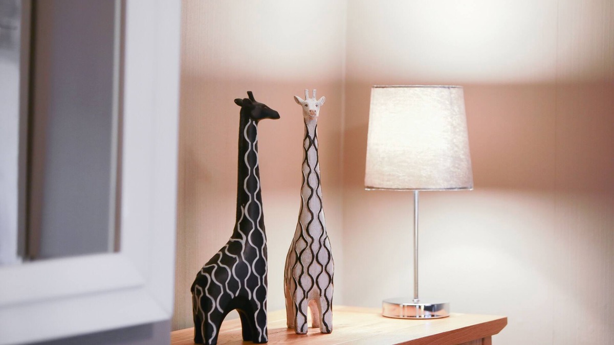 Chorlton-by-Backford House | Zoo House Chester - 400m from the Lions!