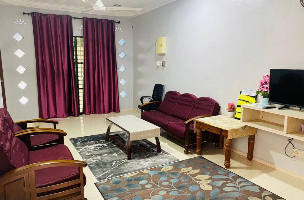 Kampung Jaya House | ZR Homestay Kemaman with 3 Bedroom 2 Bathroom - 2 Room AC 1 Room Fan - Not Sharing House