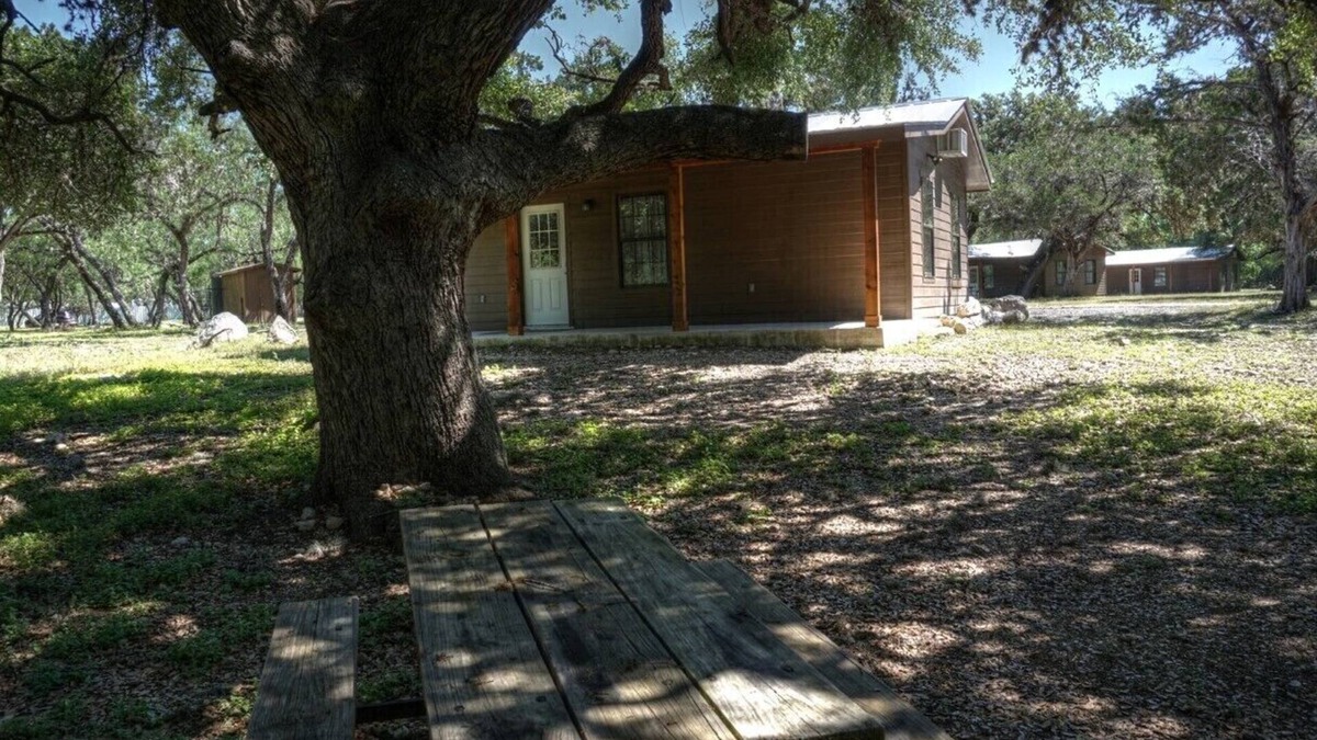 Uvalde County Cabin | Zubers - CA -D Cabin D