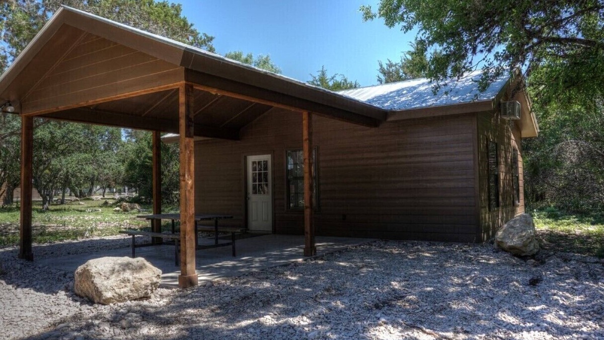 Uvalde County Cabin | Zubers - CA -H Cabin H
