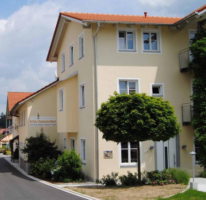 Neukirchen vorm Wald Hotel | Zum Kirchenwirt