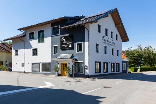 Geinberg House | Zum kleinen Italiener - Ristorante Pizzeria Pension