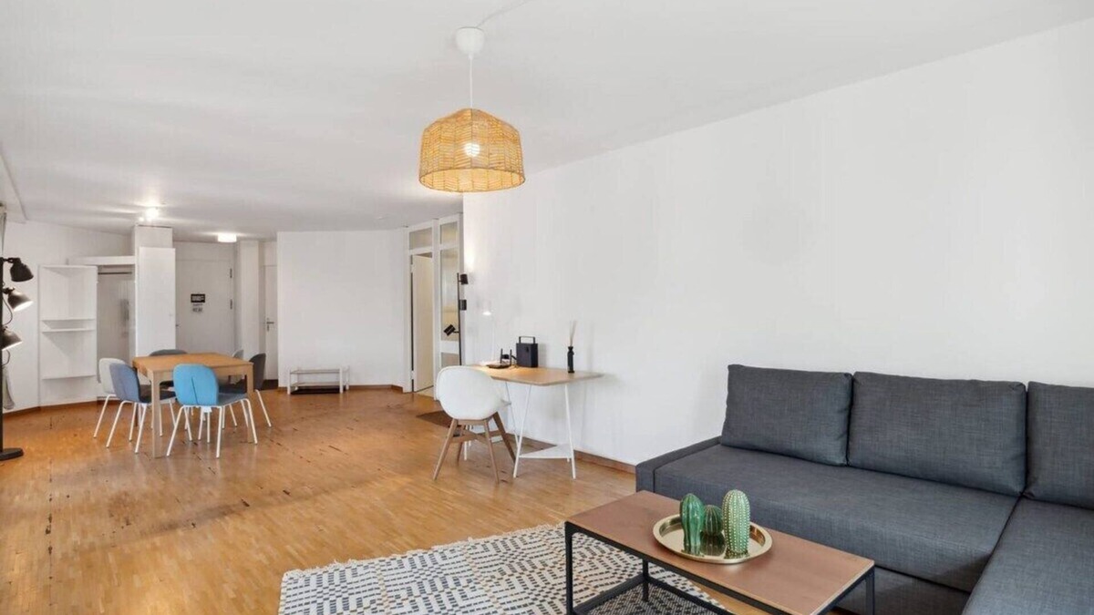 Hottingen Apartment | Zurich City Life: Your Apartment Awaits!