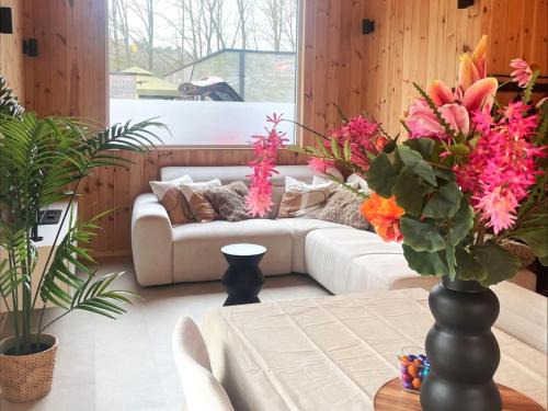 Zutendaal House | Zutendaal Forest Retreat, cleaning included