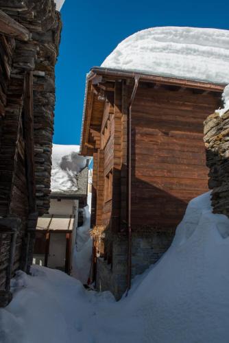 Riale House | Zwargji