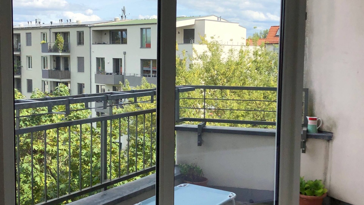 Weissensee Condo | Zwei Gemütliche Schlaf & Arbeitszimmer in Heller Wohnung mit Balkonen Zentral