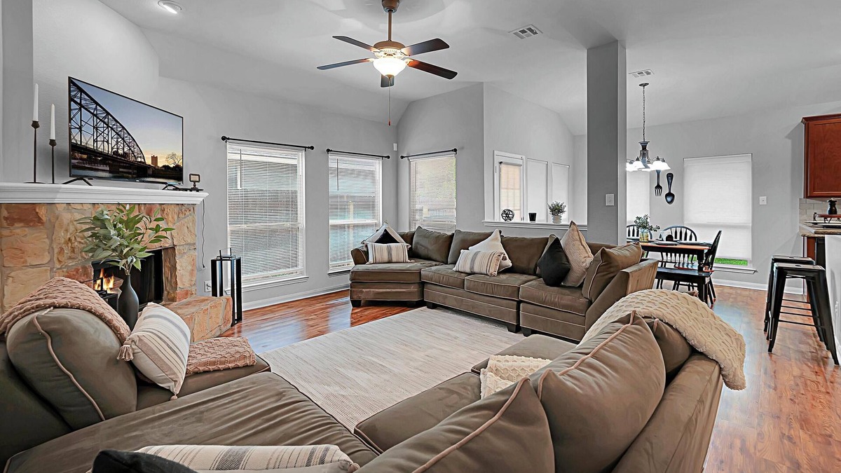 Waco House | Zyla's Place, Close to Airport