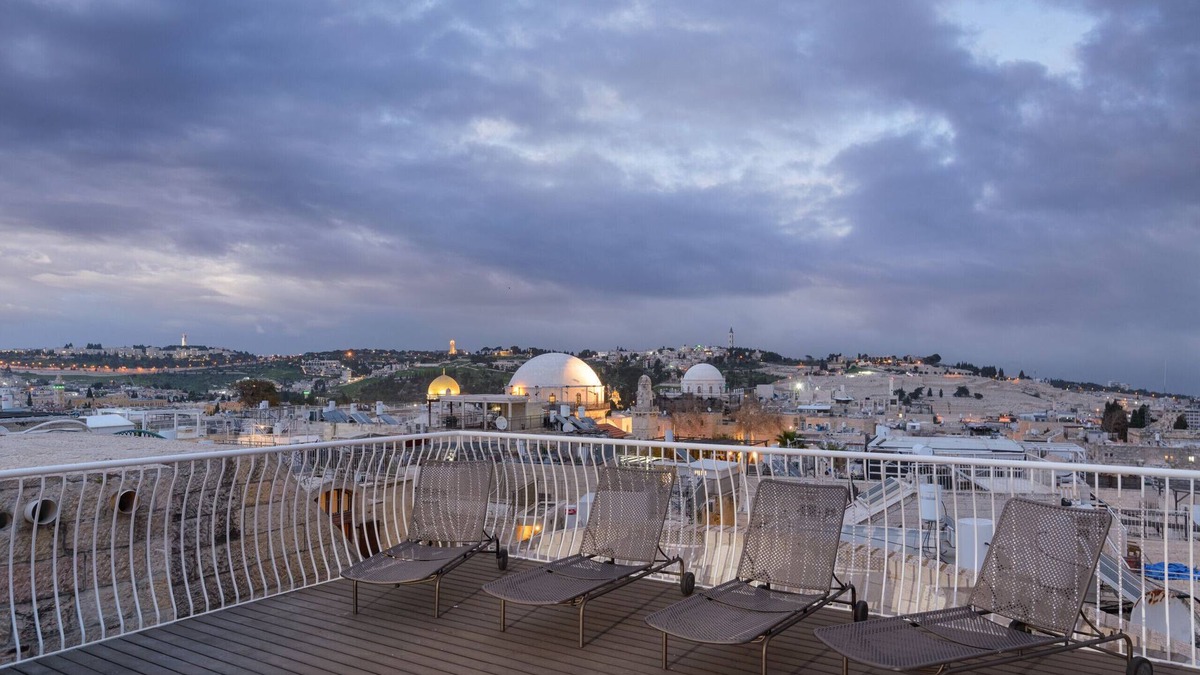 Old City Apartment | ZZ J. Ararat 31