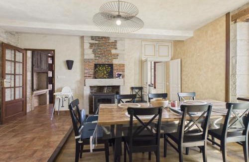 Gabillou House | À la campagne, belle maison pour 8 avec piscine