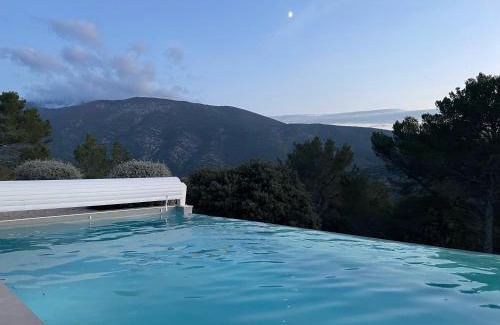 Mollans-sur-Ouveze Villa | À mont nos hôtes 2