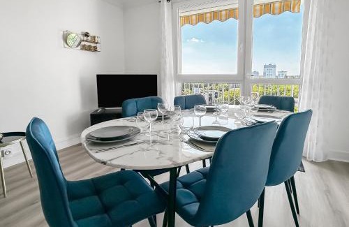 Saint-Etienne-du-Rouvray Apartment | Élégance et vue panoramique, proche Zenith