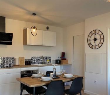 Lormont Apartment | Élégant & Cosy près de Bordeaux