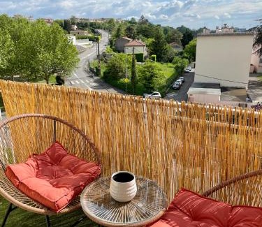 Bourg-les-Valence Apartment | Élégant et chaleureux