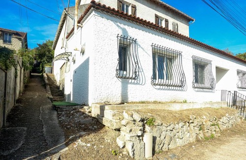Montereau-Fault-Yonne House | Élégante chambre
