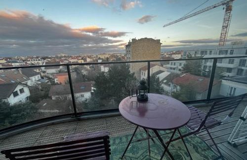 Petit-Colombes Apartment | Élysée Lumière Résidence Prestige Paris-La Défense