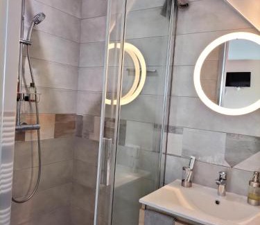 Pontavert Bed & Breakfast | Étape au Chemin des Dames - Chambre et table d'hôtes