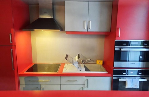 Faubourg North Apartment | Évasion - Appartement 6 Prs, 2 Ch, avec Balcon