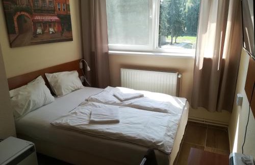 Tata Hotel | Öreg-tó Hotel és Rendezvénytér