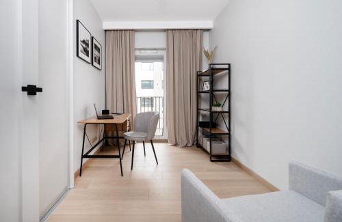 Lodz Apartment | Łódź Prestige Suites - 64m2, Parking, Office Room - by Rentujemy