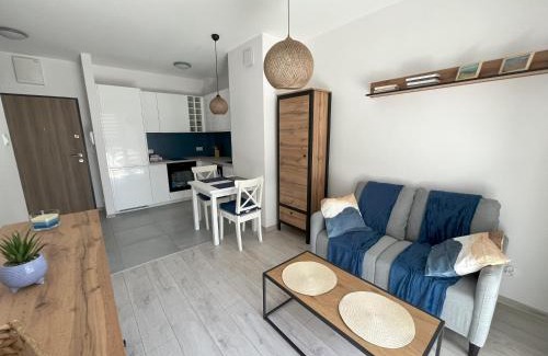 Wlochy Apartment | Łopuszańska 57 by Solarento