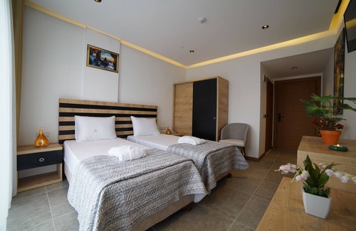 Yoncalı Koyu Hotel | ŞAHİN TERMAL OTEL VE SPA