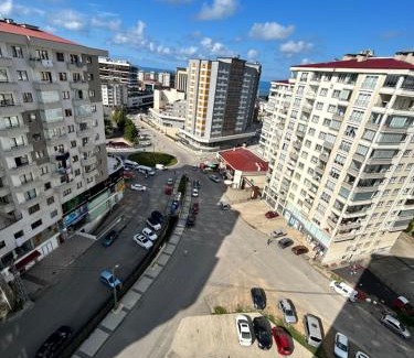 Yomra Apartment | Şehrinaz Apart Ev Super Lux