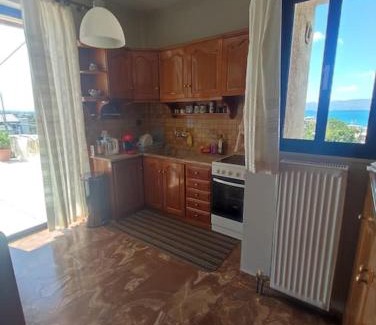 Skala Oropou Apartment | Οικογενειακό Διαμέρισμα με Θέα