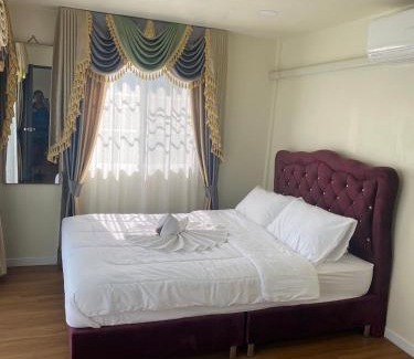 Kanchanaburi House | บ้านกังหัน 307 Kanchaburi