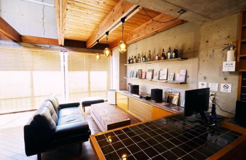 Ryuga Onsen Apartment | 「まちの隠れ家ペントハウス」ロフトベッド付き！｜ STAY UWU 003 Penthouse