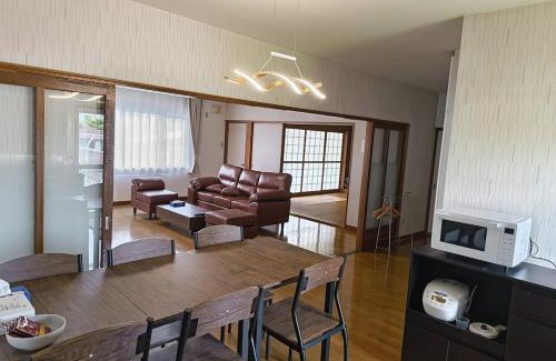 Shiraoi-cho House | 波の音が聞こえる広々別荘エレクトリックハウス白老駅徒歩圏内