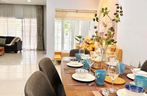 Gua House | 熊梦 Bear story Guest house 5min aeons2 4r3b 12PAX