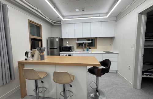 Seongsu Apartment | 육Seongsu Station Jungnangcheon Cherry Blossom Road Han River airport bus