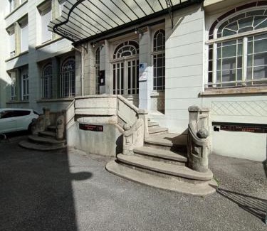 Centre Deux Apartment | 0000Le 12 studio neuf wifi app 11