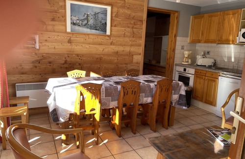 La Salle-les-Alpes Ski Chalet | 001 Lautaret - Chalet Hysope - corner chemin champ Féraud/rue de la Guisane