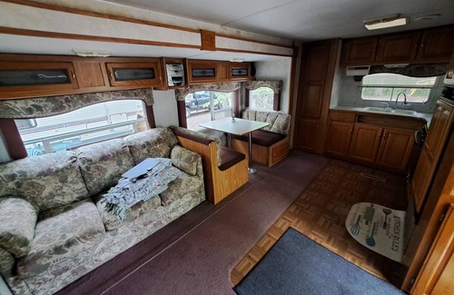 Cloquet House | 03 Dutchmen Classic that sleeps 1- 6 people comfortably for the perfect weekend