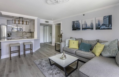 Aventura Condo | 1/1 Intercostal view @ The Yacht Club At Aventura