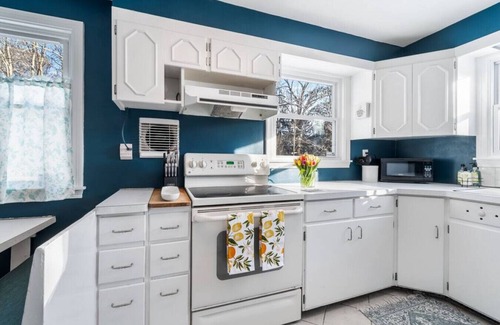 Pittsford House | ☕️1.8 acres☕️Fast Wifi☕️W/D☕️Pets OK☕️Full Kitch☕️