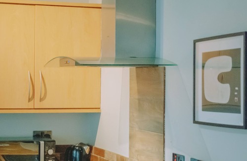 Inverness City Centre Apartment | 1 bed apt in Fortrose, Highlands - near Beach
