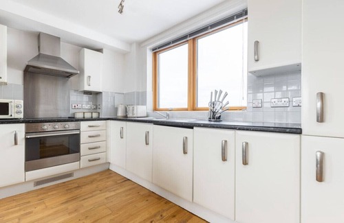 Hackney Wick Apartment | 1 Bed Flat in Vibrant Hackney
