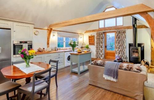 Loxwood House | 1 Bed in Loxwood 90733
