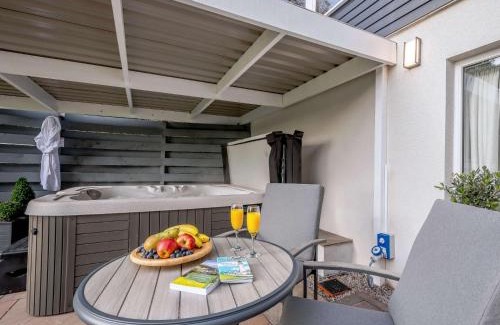 Sandyhills House | 1 Bed in Sandyhills 85904